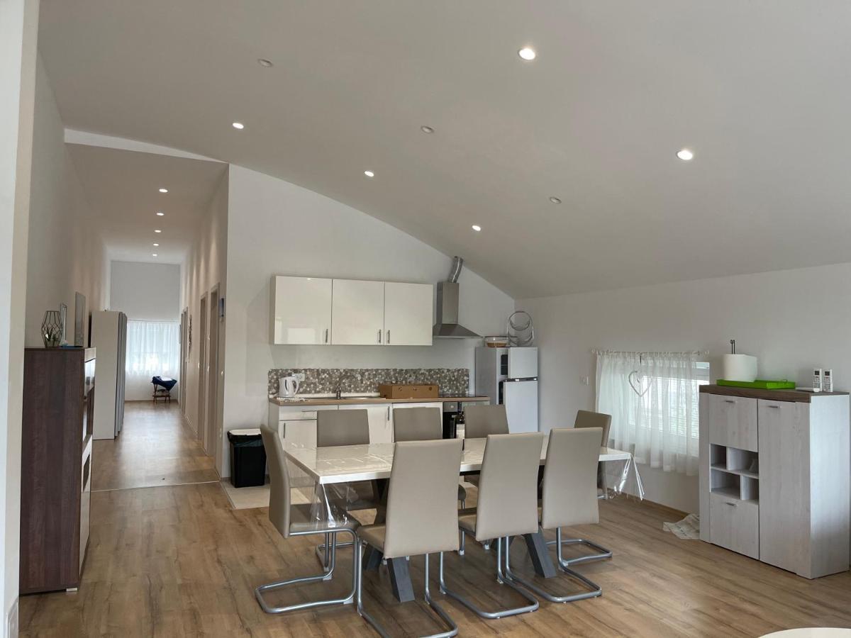 Apartmaji Meduza 2 이졸라 외부 사진